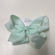 Load image into Gallery viewer, 8” Solid Alligator Clip Bows