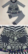 Load image into Gallery viewer, Navy Ruffle Set
