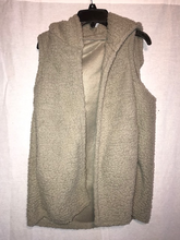 Load image into Gallery viewer, Sherpa Vest w/Hood
