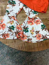 Load image into Gallery viewer, Orange Floral Bell Pants Set
